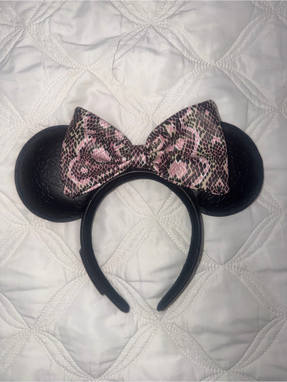 Loungefly Minnie ears